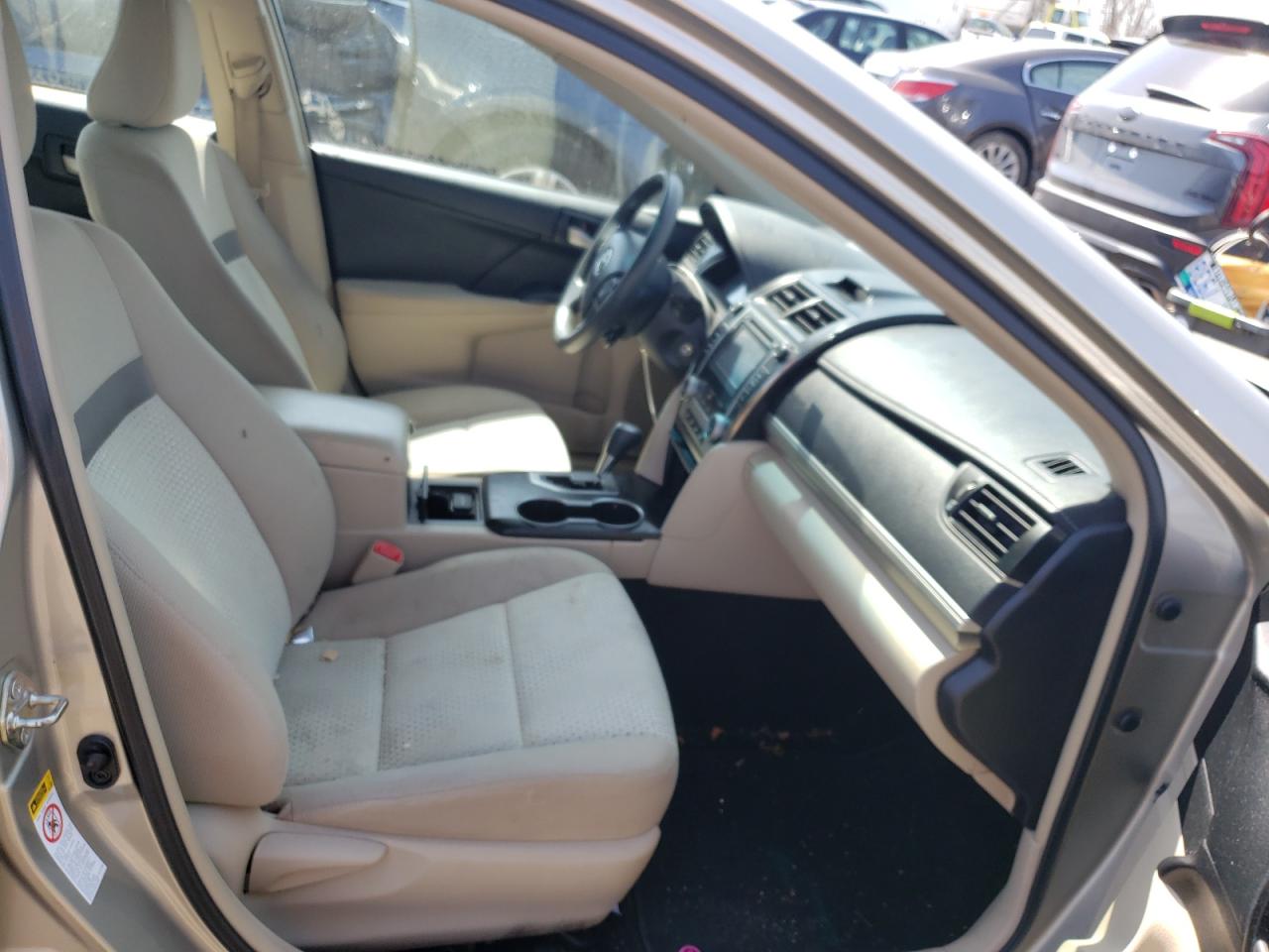 Photo 5 from auction – 2014 TOYOTA CAMRY L with VIN 4T4BF1FK6ER443356