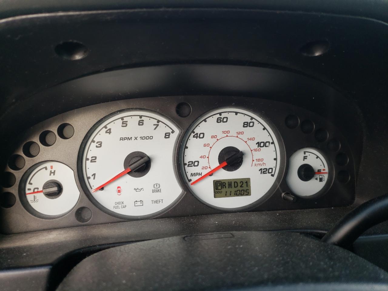 Photo 8 from auction – 2004 FORD ESCAPE XLT with VIN 1FMCU93134DA14365