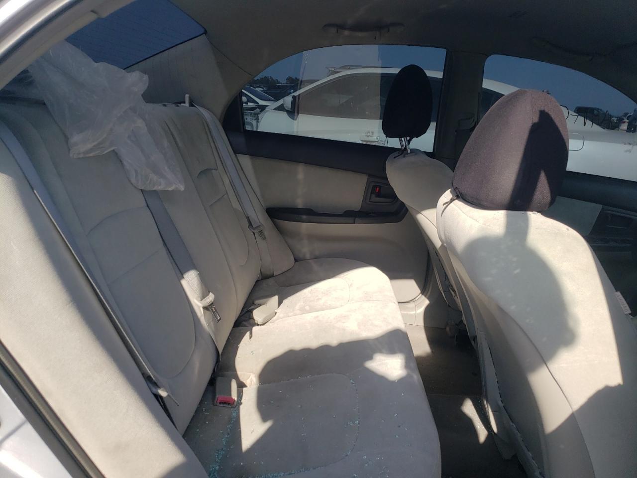 Photo 6 from auction – 2004 KIA SPECTRA LX with VIN KNAFE122445013520