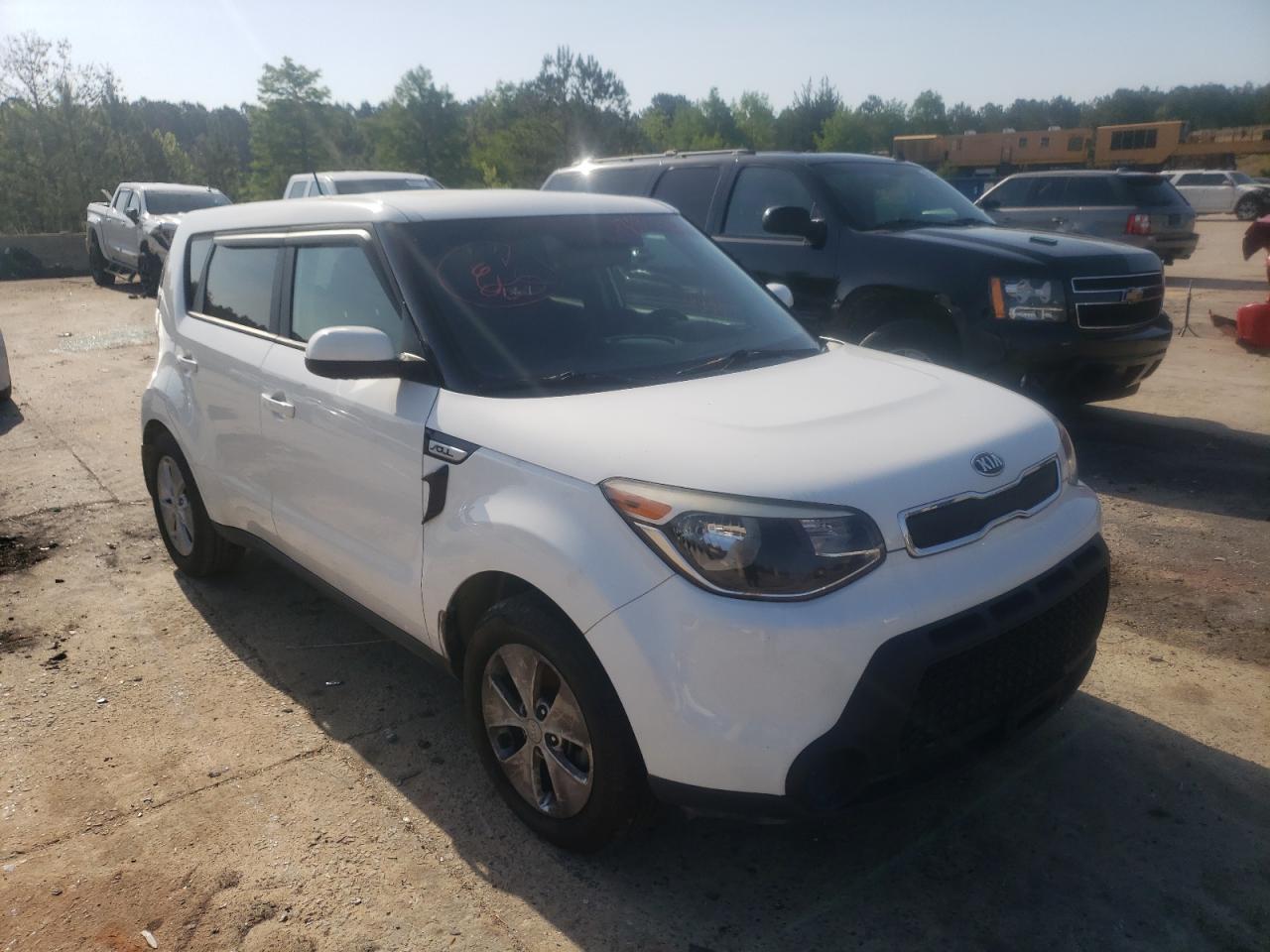 KIA SOUL 2015 with VIN KNDJN2A21F7779393 - Photo from auction