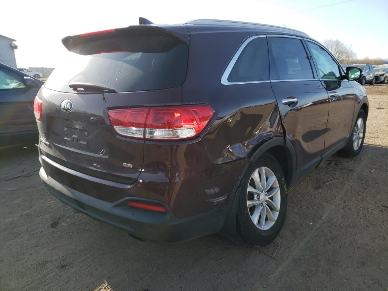 Photo 4 from auction – 2017 KIA SORENTO LX with VIN 5XYPGDA33HG301474