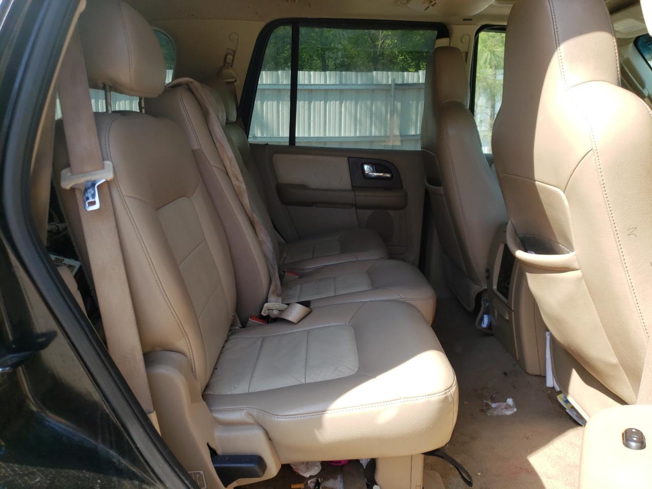 Photo 6 from auction – 2005 FORD EXPEDITION with VIN 1FMFU17565LA80346