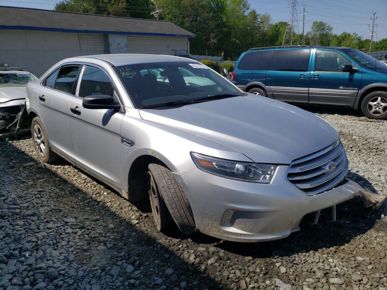 FORD TAURUS POL 2017 with VIN 1FAHP2MK6HG139273 - Photo from auction