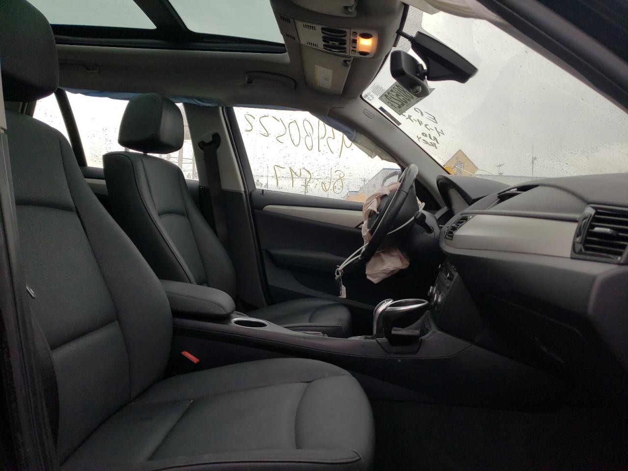 Photo 5 from auction – 2015 BMW X1 XDRIVE2 with VIN WBAVL1C58FVY36058