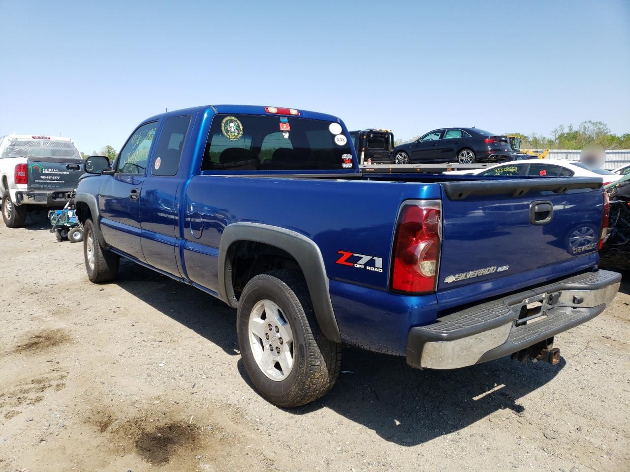 Photo 3 from auction – 2004 CHEVROLET SILVERADO with VIN 1GCEK19TX4E207894