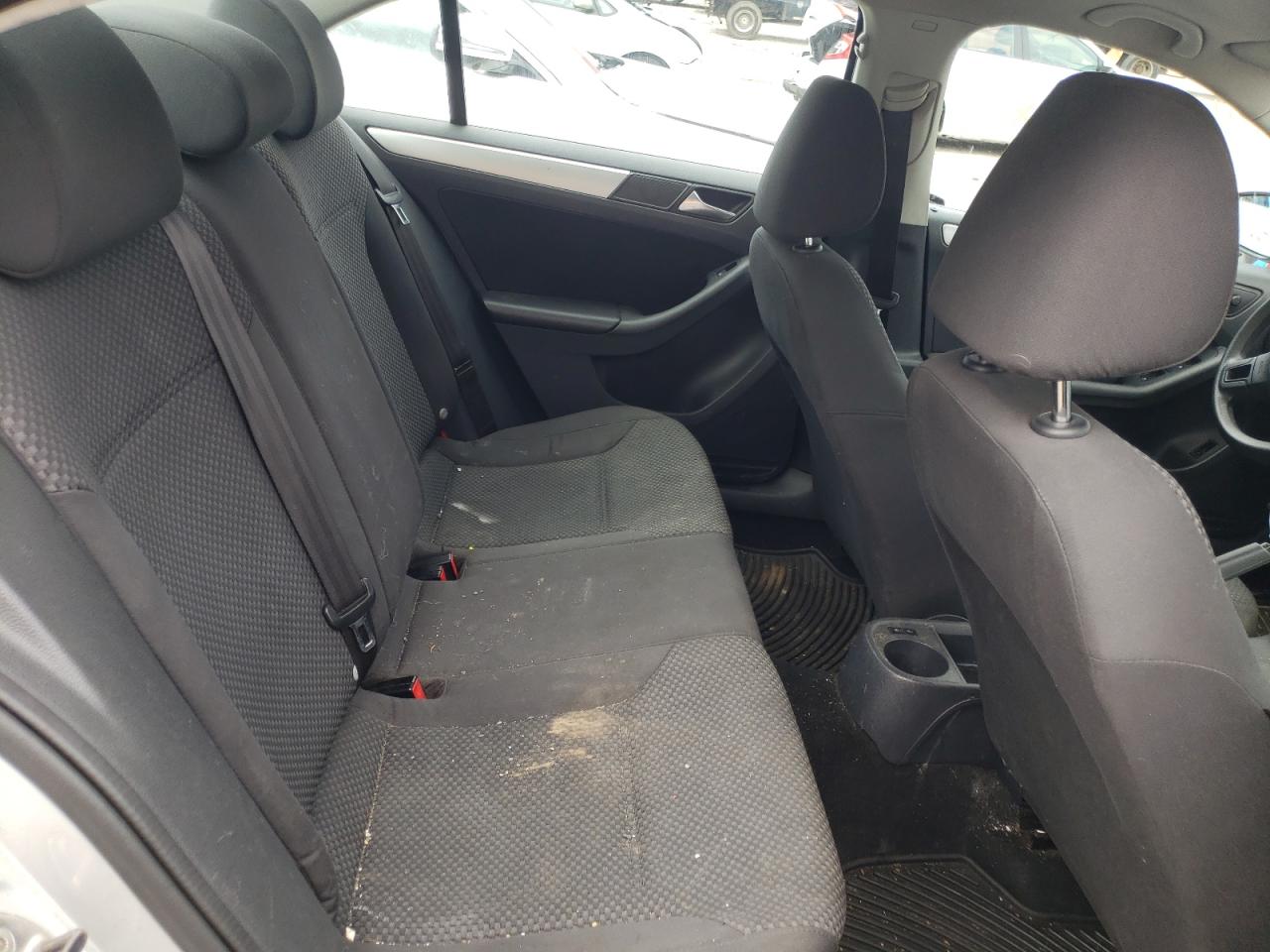 Photo 6 from auction – 2011 VOLKSWAGEN JETTA BASE with VIN 3VW2K7AJ1BM385634