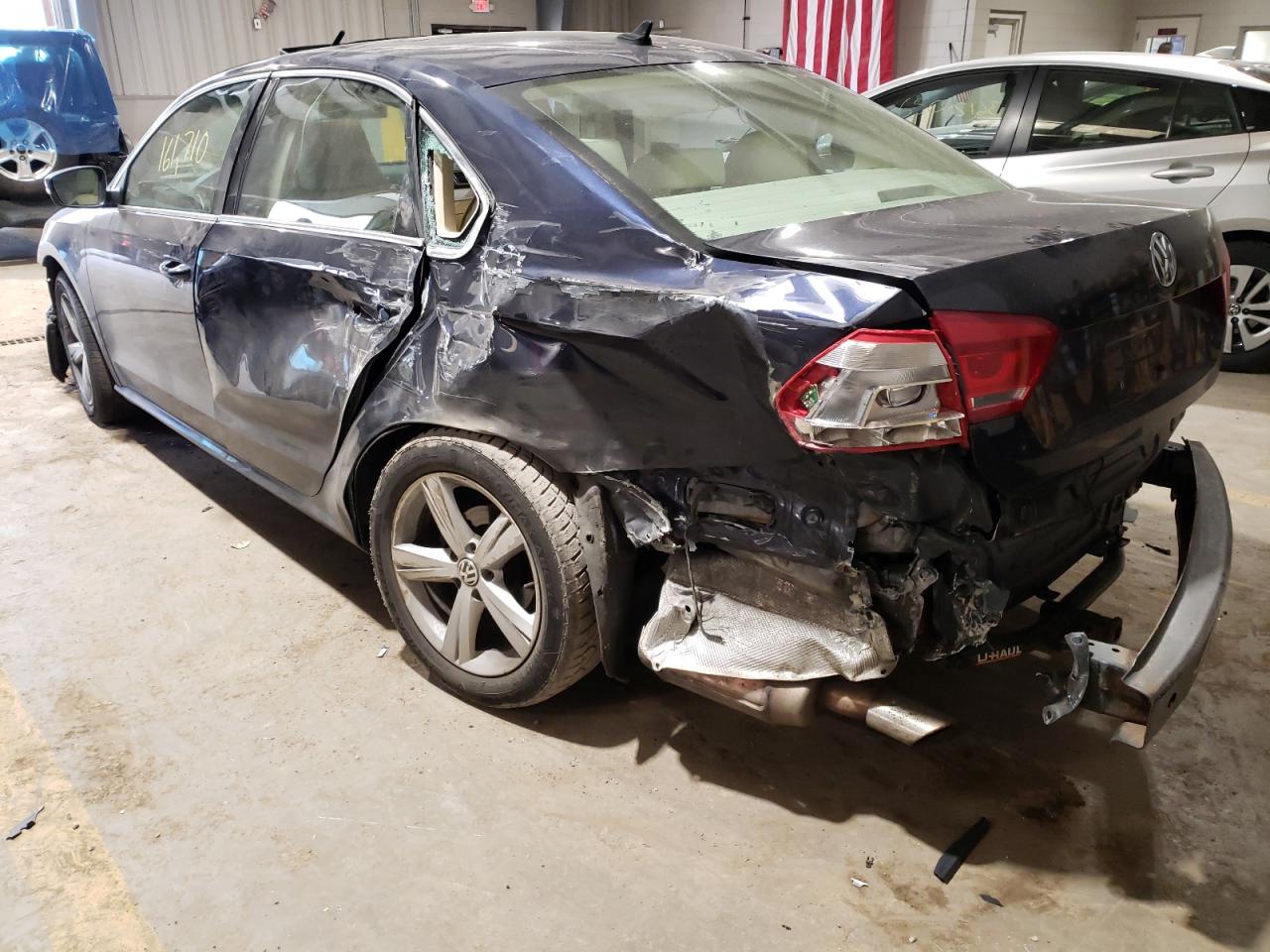 Photo 3 from auction – 2013 VOLKSWAGEN PASSAT SE with VIN 1VWBP7A38DC004286