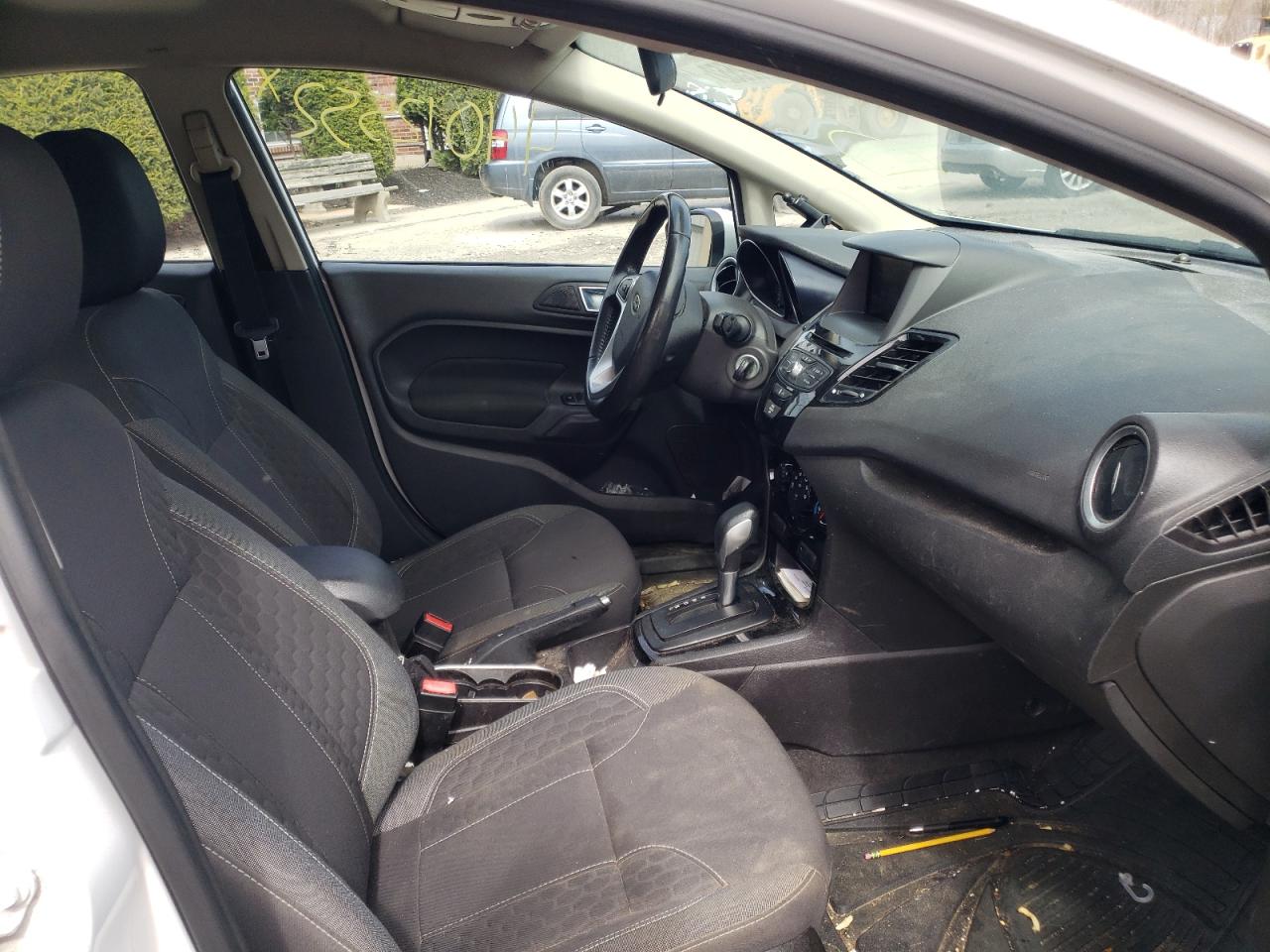 Photo 5 from auction – 2015 FORD FIESTA SE with VIN 3FADP4EJXFM101659