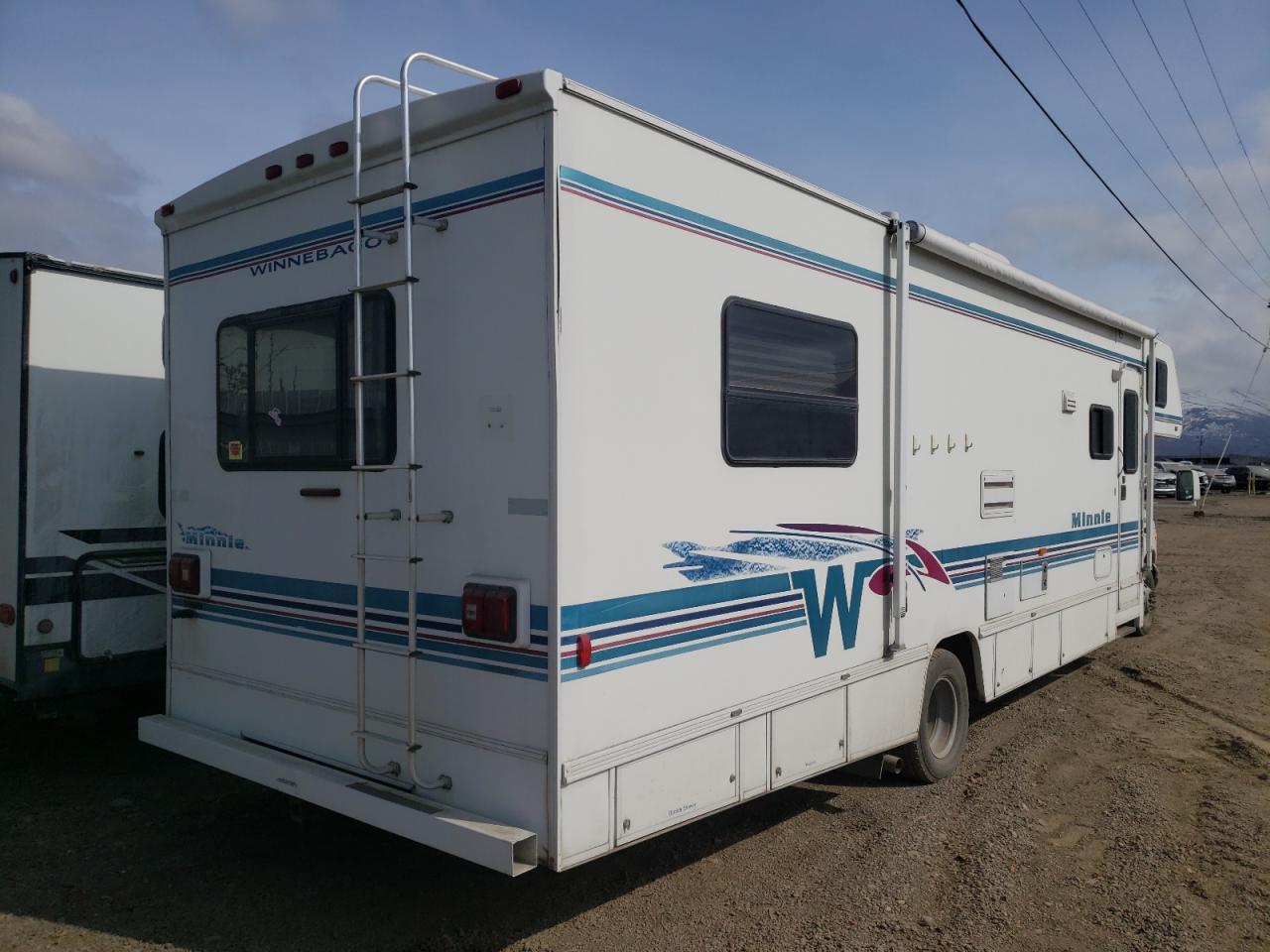 Photo 4 from auction – 2000 WINNEBAGO MINNIEWINN with VIN 1FDXE45S4YHB17199
