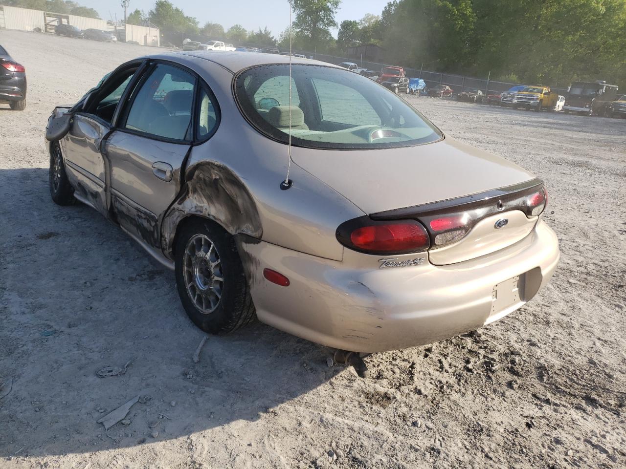 Photo 3 from auction – 1999 FORD TAURUS SE with VIN 1FAFP53S0XA101470