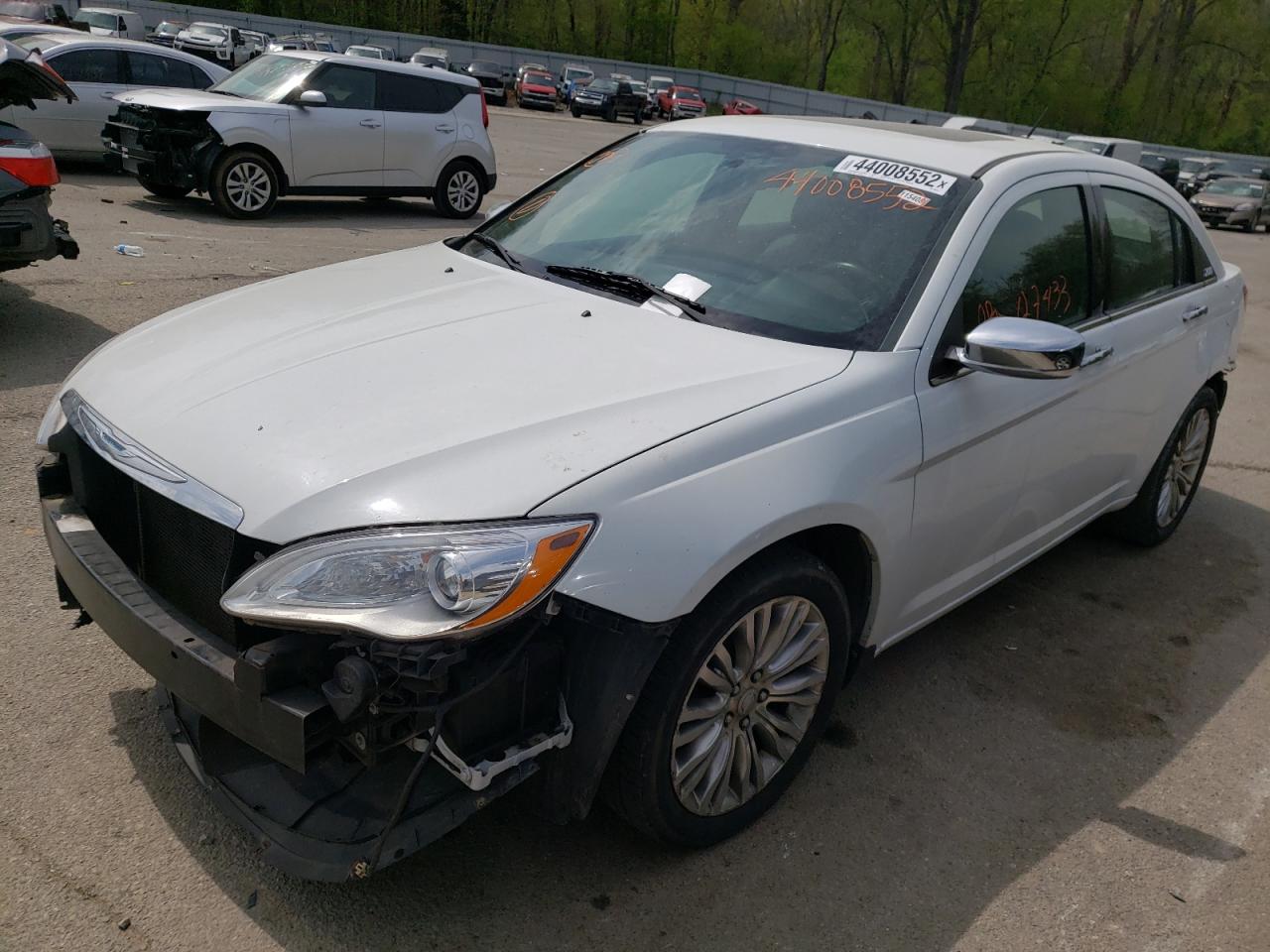 Photo 2 from auction – 2013 CHRYSLER 200 LIMITE with VIN 1C3CCBCG3DN503415