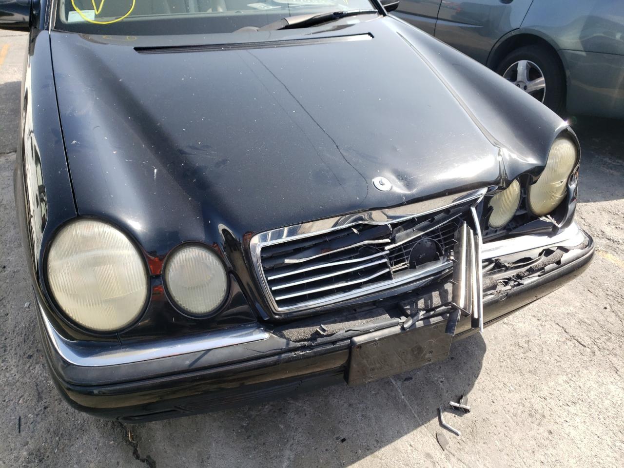 Photo 9 from auction – 1997 MERCEDES-BENZ E 320 with VIN WDBJF55F5VA284156