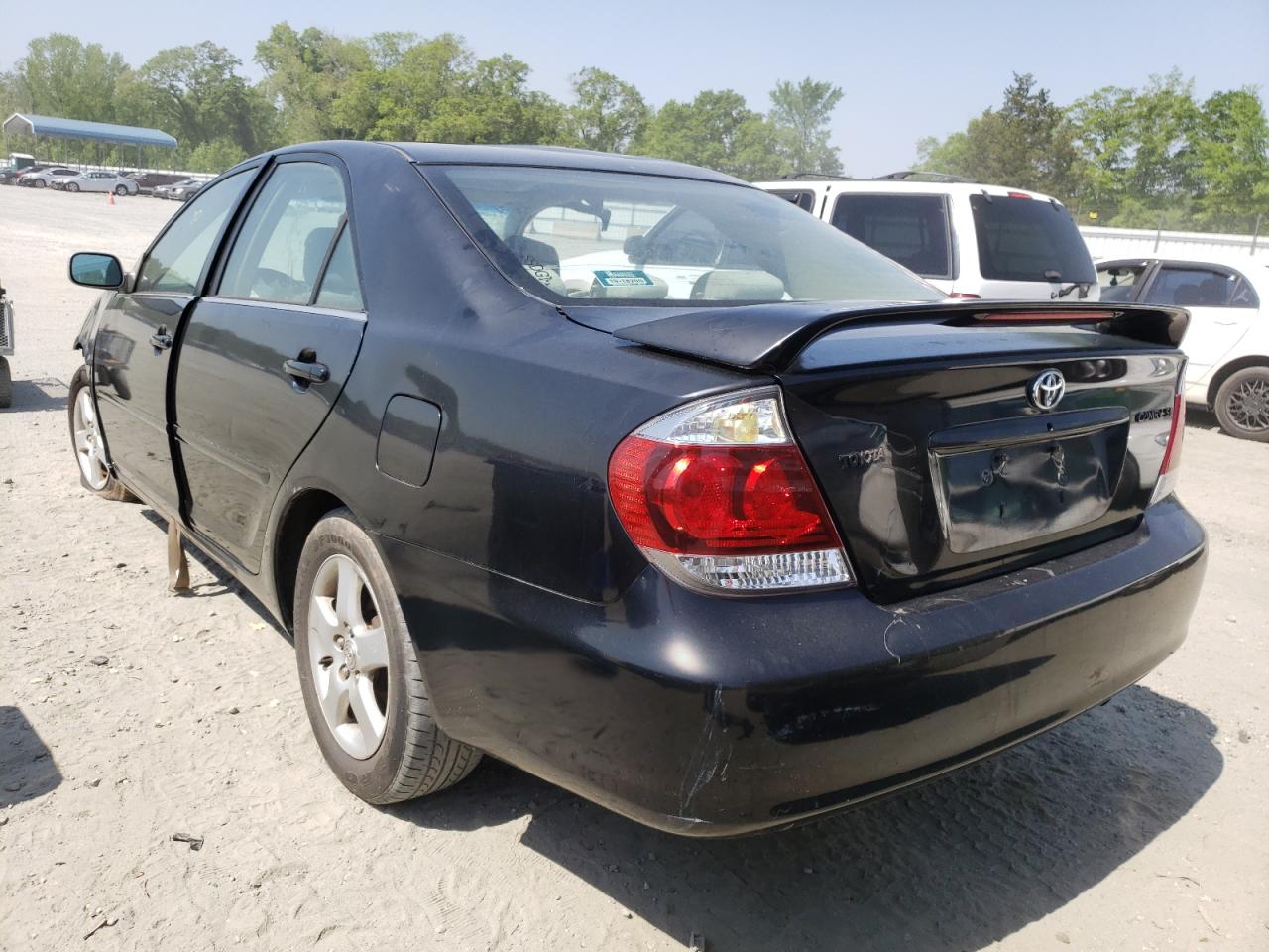 Photo 3 from auction – 2005 TOYOTA CAMRY LE with VIN 4T1BE32K75U434034