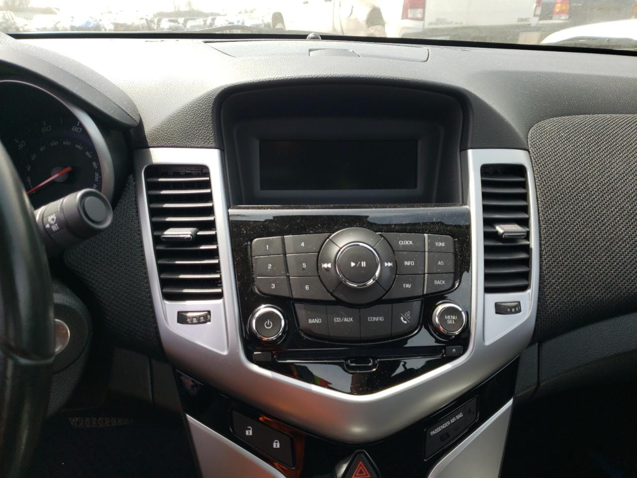 Photo 9 from auction – 2014 CHEVROLET CRUZE LT with VIN 1G1PC5SB1E7266331