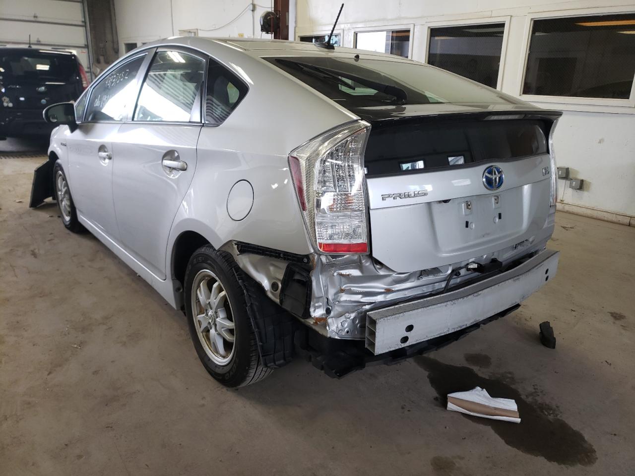 Photo 3 from auction – 2010 TOYOTA PRIUS with VIN JTDKN3DU2A0102801