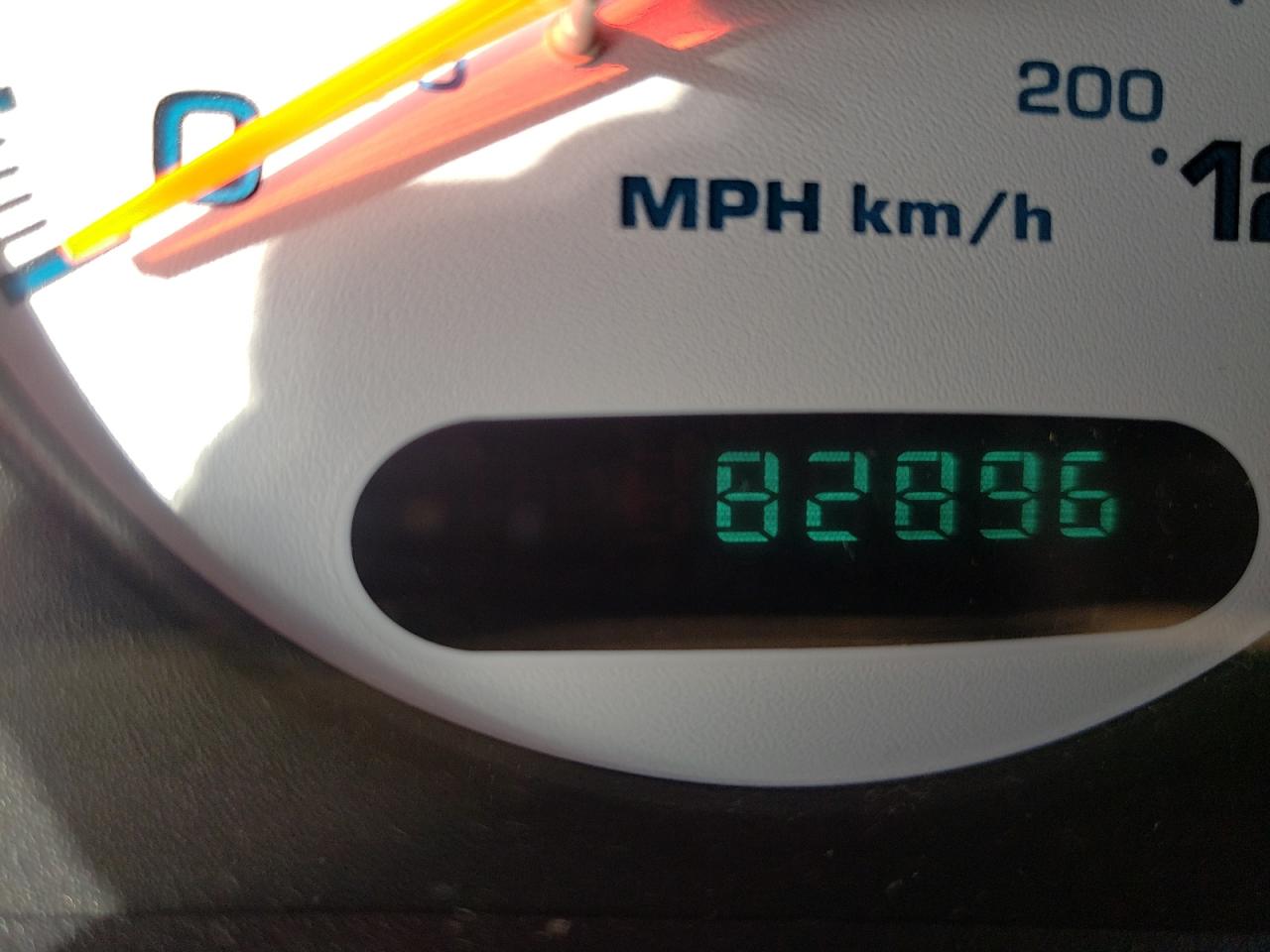Photo 8 from auction – 2004 DODGE INTREPID S with VIN 2B3HD46R64H618186