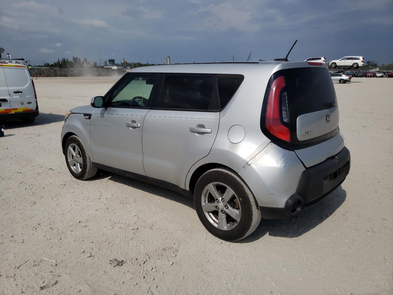 Photo 3 from auction – 2014 KIA SOUL with VIN KNDJN2A27E7704048
