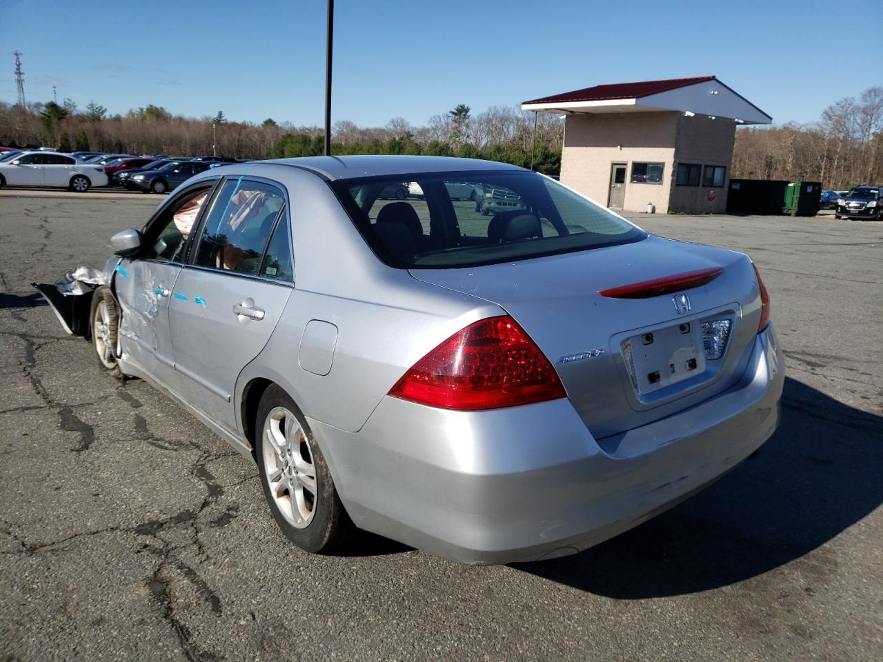 Photo 3 from auction – 2007 HONDA ACCORD SE with VIN JHMCM56397C012025