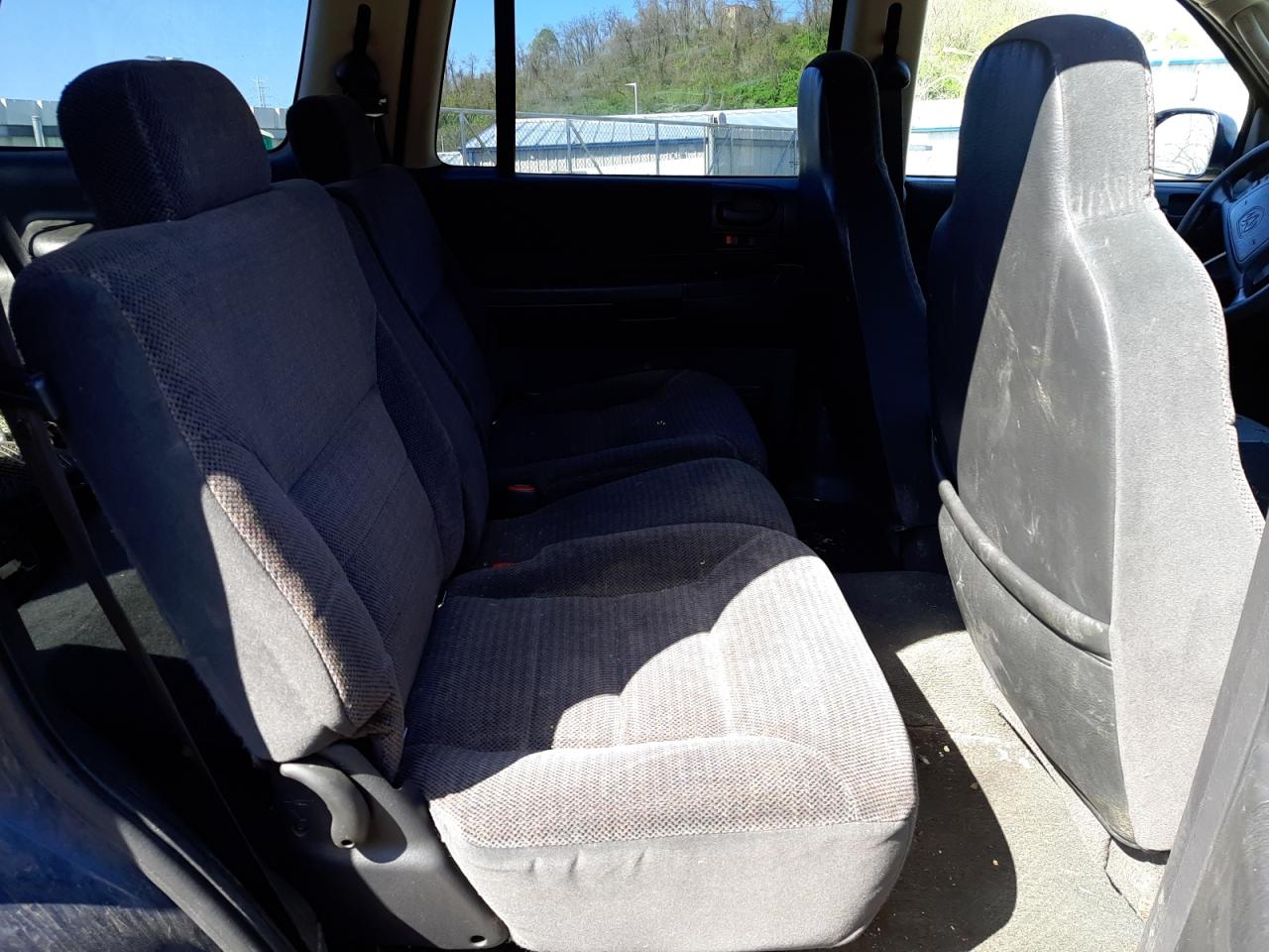 Photo 6 from auction – 2003 DODGE DURANGO SL with VIN 1D4HS48N93F553027
