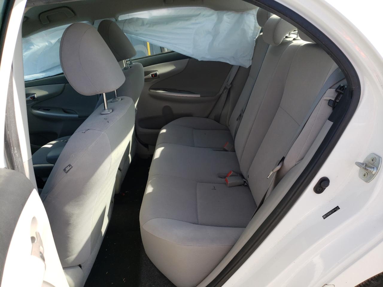 Photo 6 from auction – 2011 TOYOTA COROLLA with VIN JTDBU4EE1B9146141