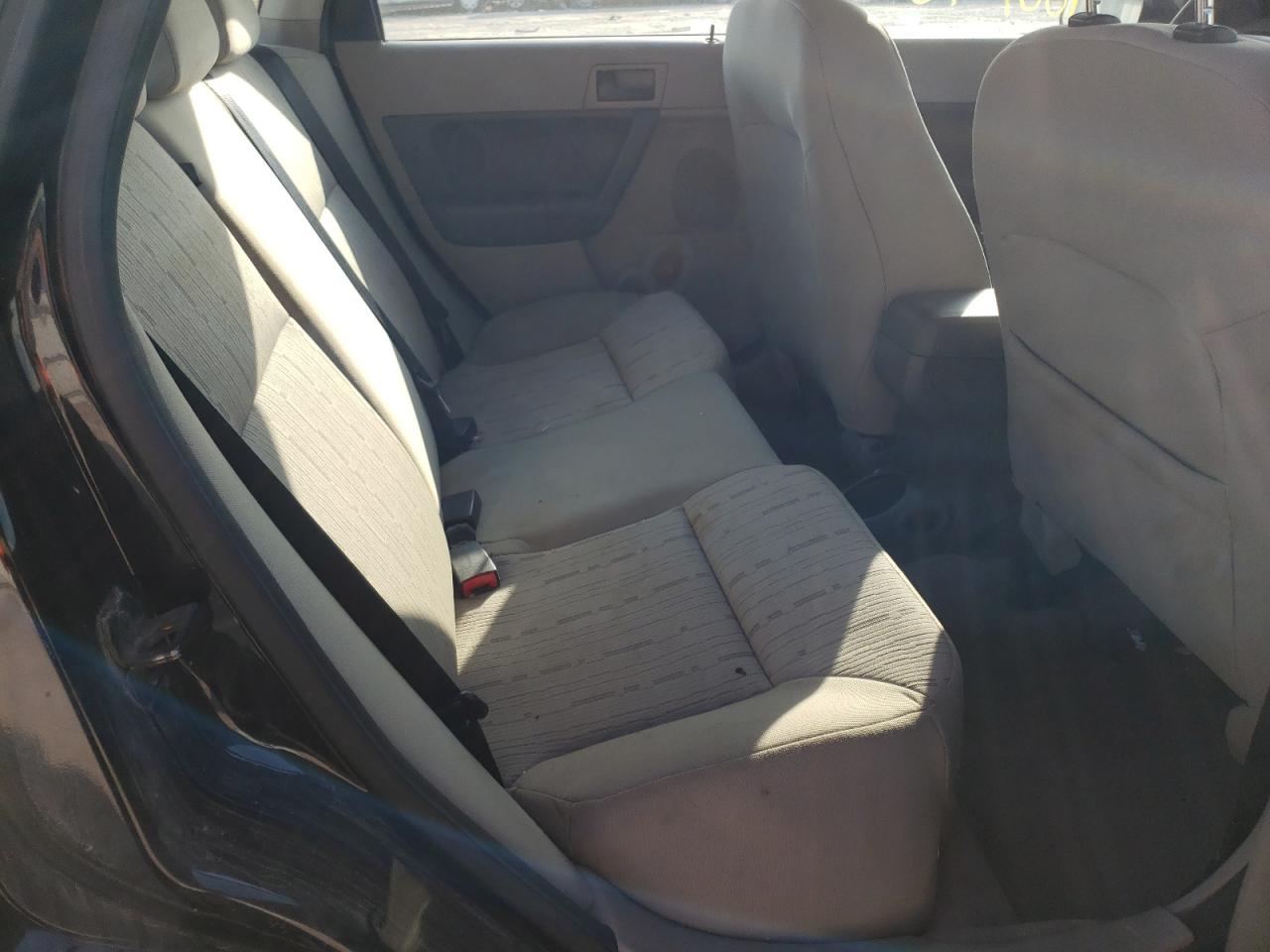Photo 6 from auction – 2010 FORD FOCUS SE with VIN 1FAHP3FN1AW161853