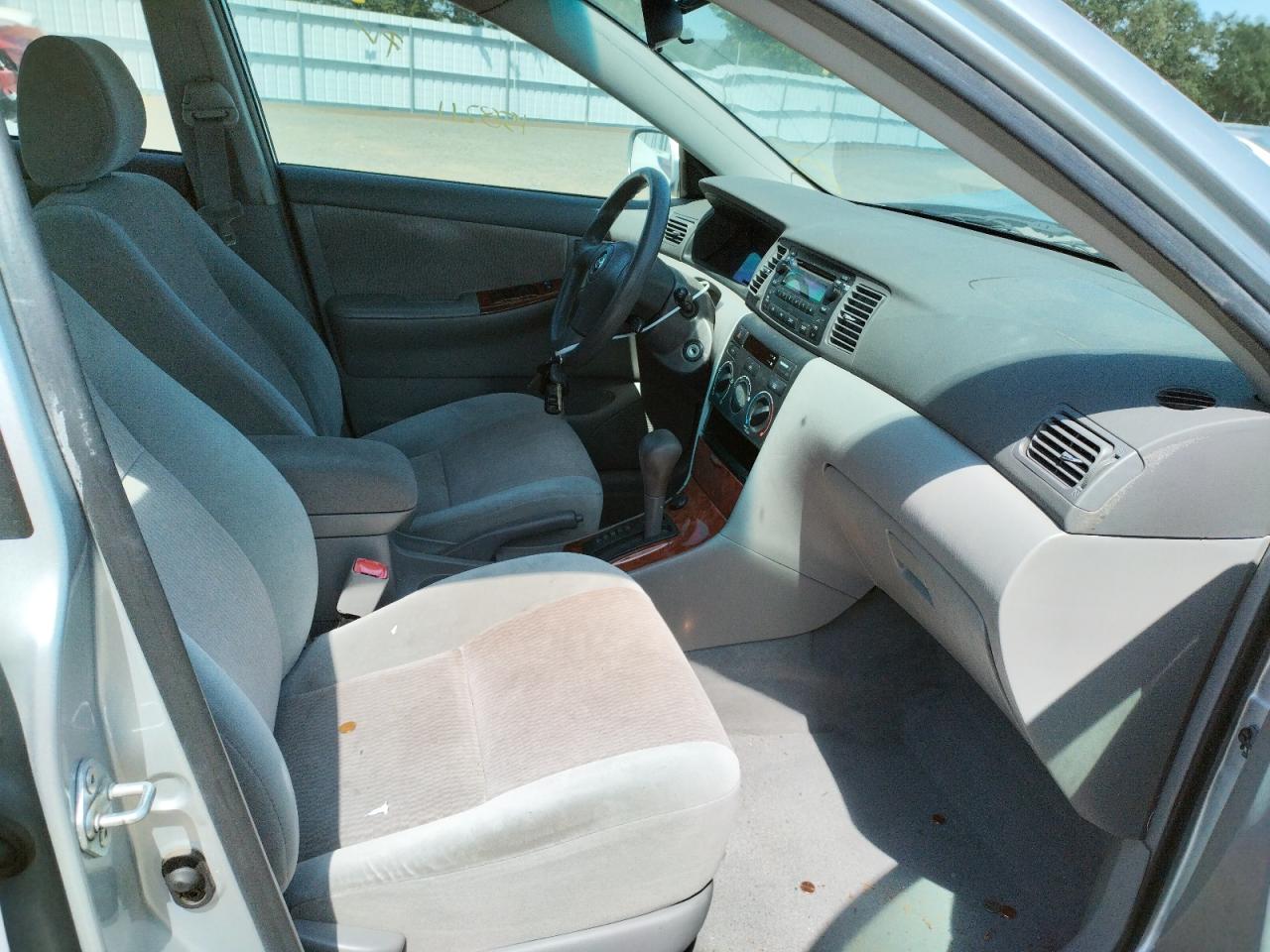 Photo 5 from auction – 2006 TOYOTA COROLLA CE with VIN JTDBR32E860090354