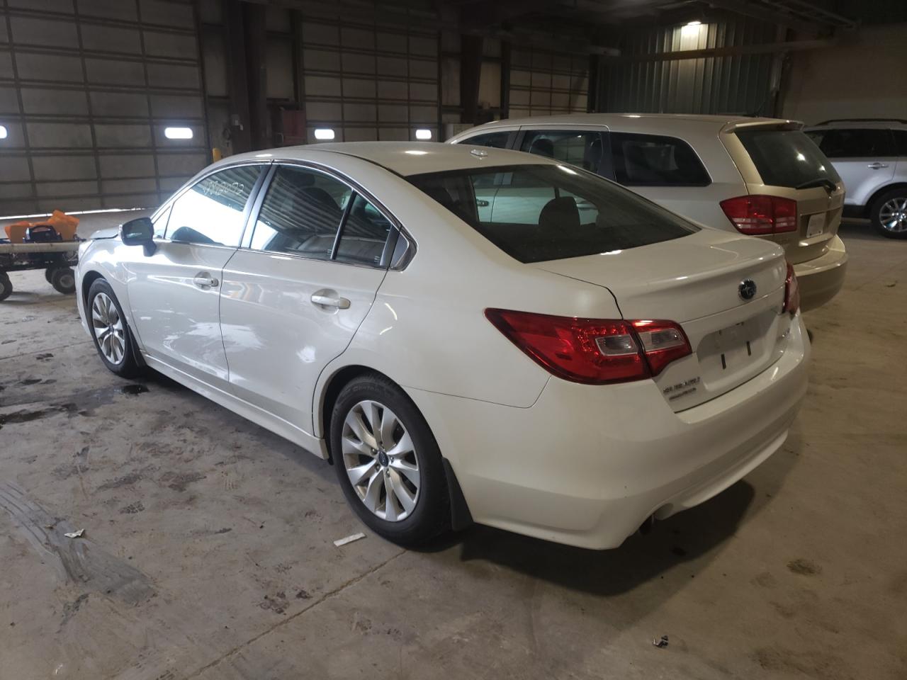 Фото 3 с аукциона – 2015 SUBARU LEGACY 2.5 с VIN 4S3BNBF62F3046955