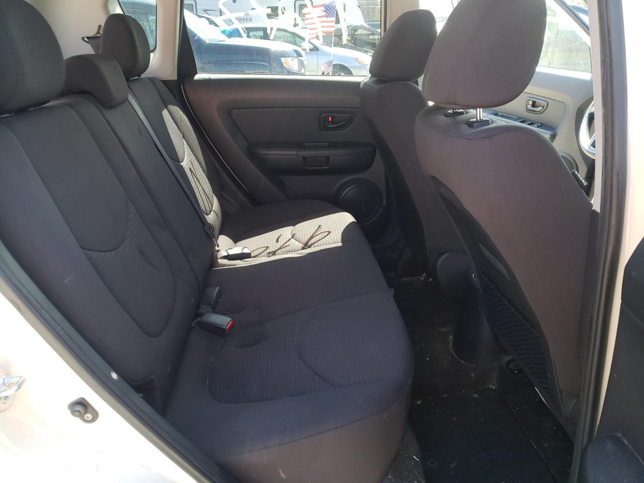 Photo 6 from auction – 2013 KIA SOUL with VIN KNDJT2A53D7533233