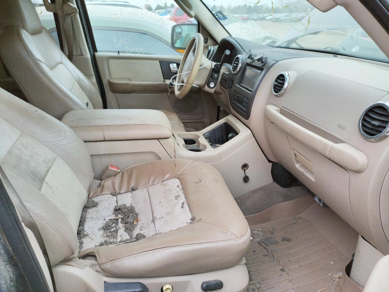Photo 5 from auction – 2003 FORD EXPEDITION with VIN 1FMFU18L43LB75594