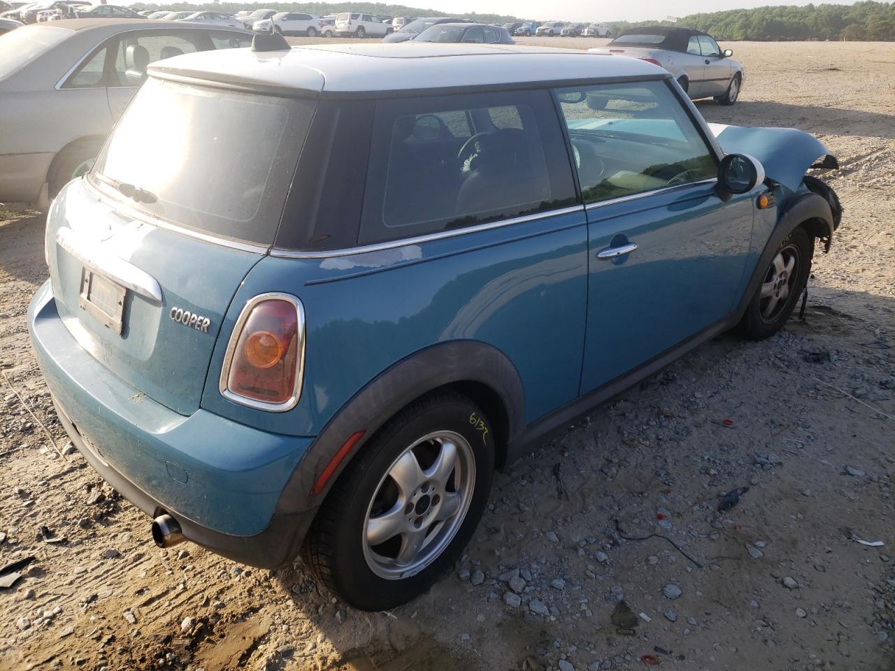 Photo 4 from auction – 2009 MINI COOPER with VIN WMWMF33509TW70455