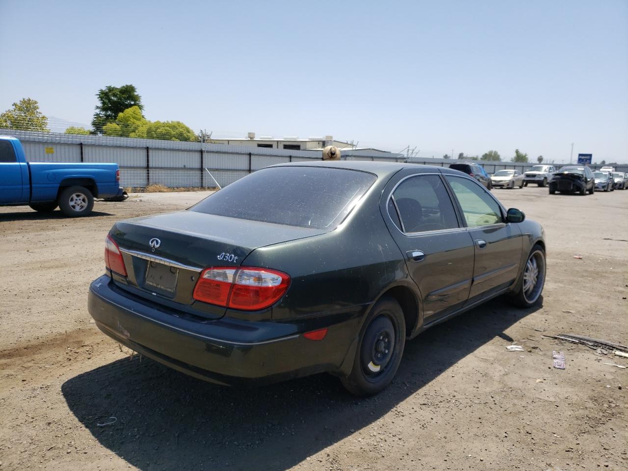 Photo 4 from auction – 2000 INFINITI I30 with VIN JNKCA31A9YT119600