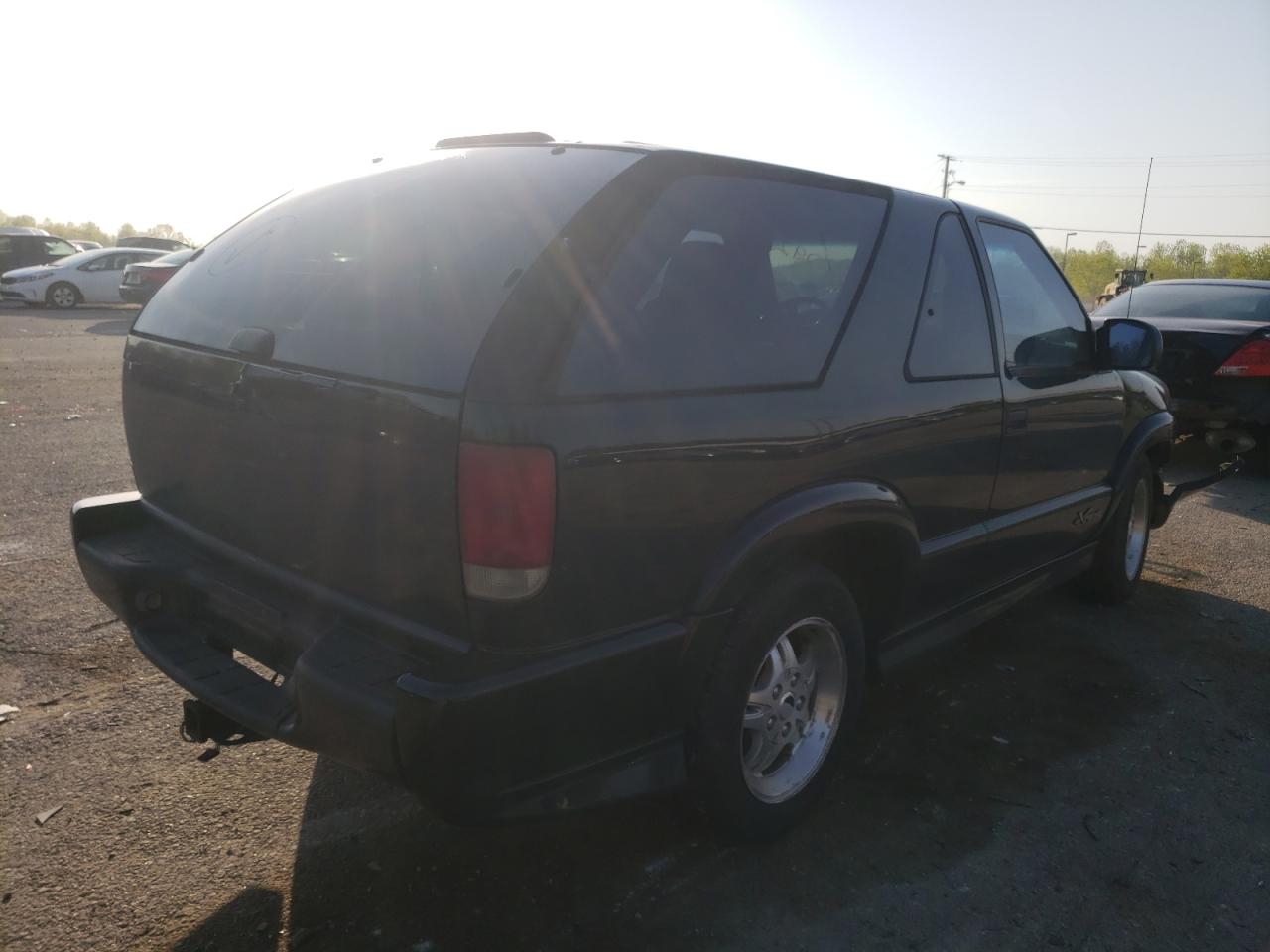 Photo 4 from auction – 2002 CHEVROLET BLAZER with VIN 1GNCS18W02K107750