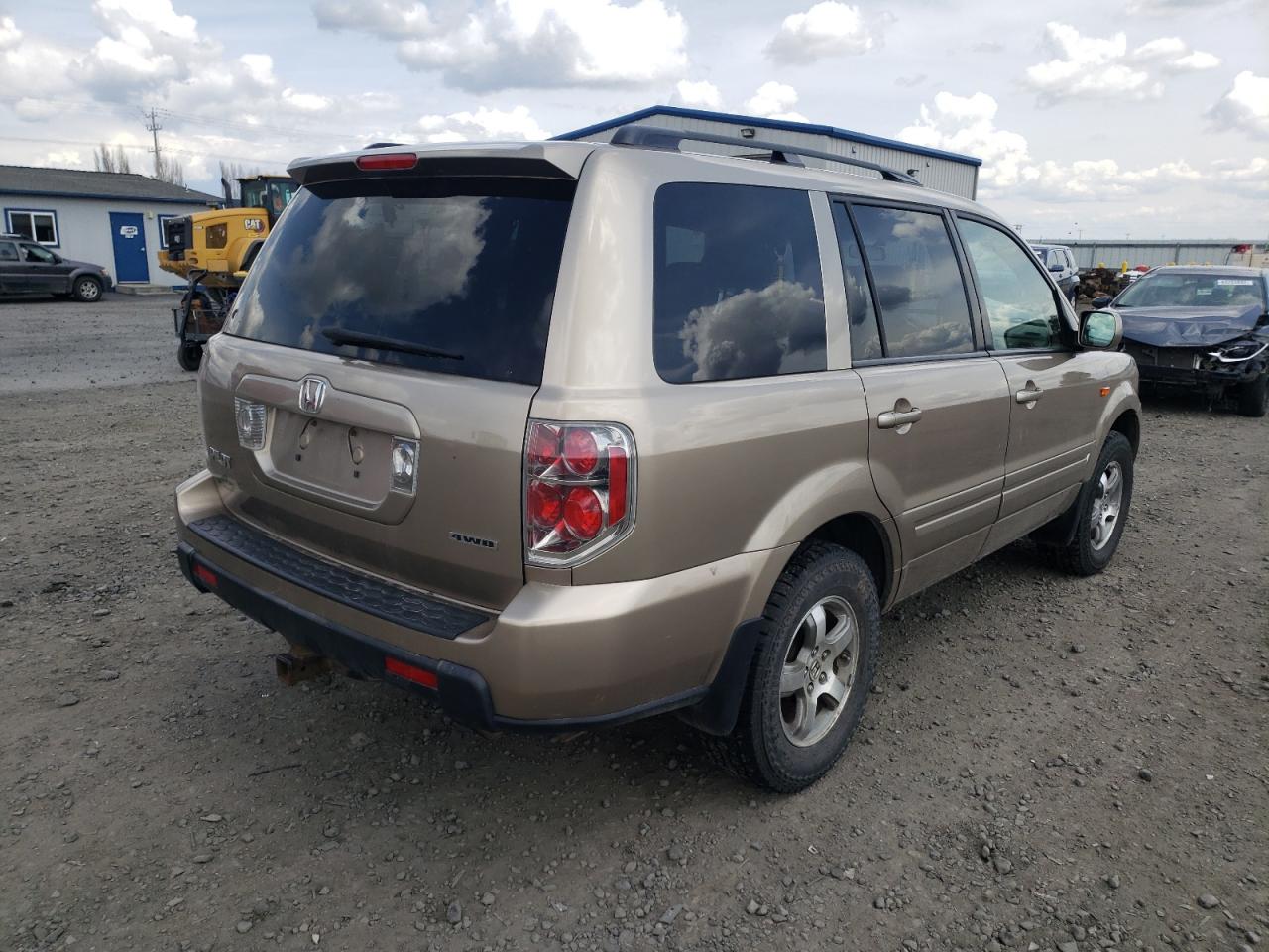 Photo 4 from auction – 2006 HONDA PILOT EX with VIN 2HKYF18416H516717