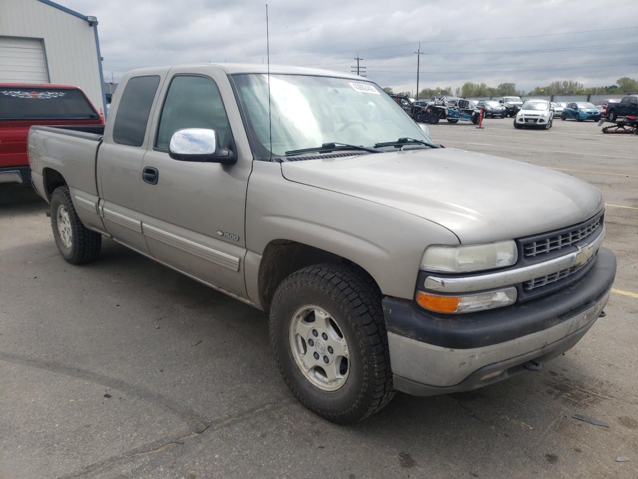 Фото 1 с аукциона – 2002 CHEVROLET SILVERADO с VIN 2GCEK19T621279447