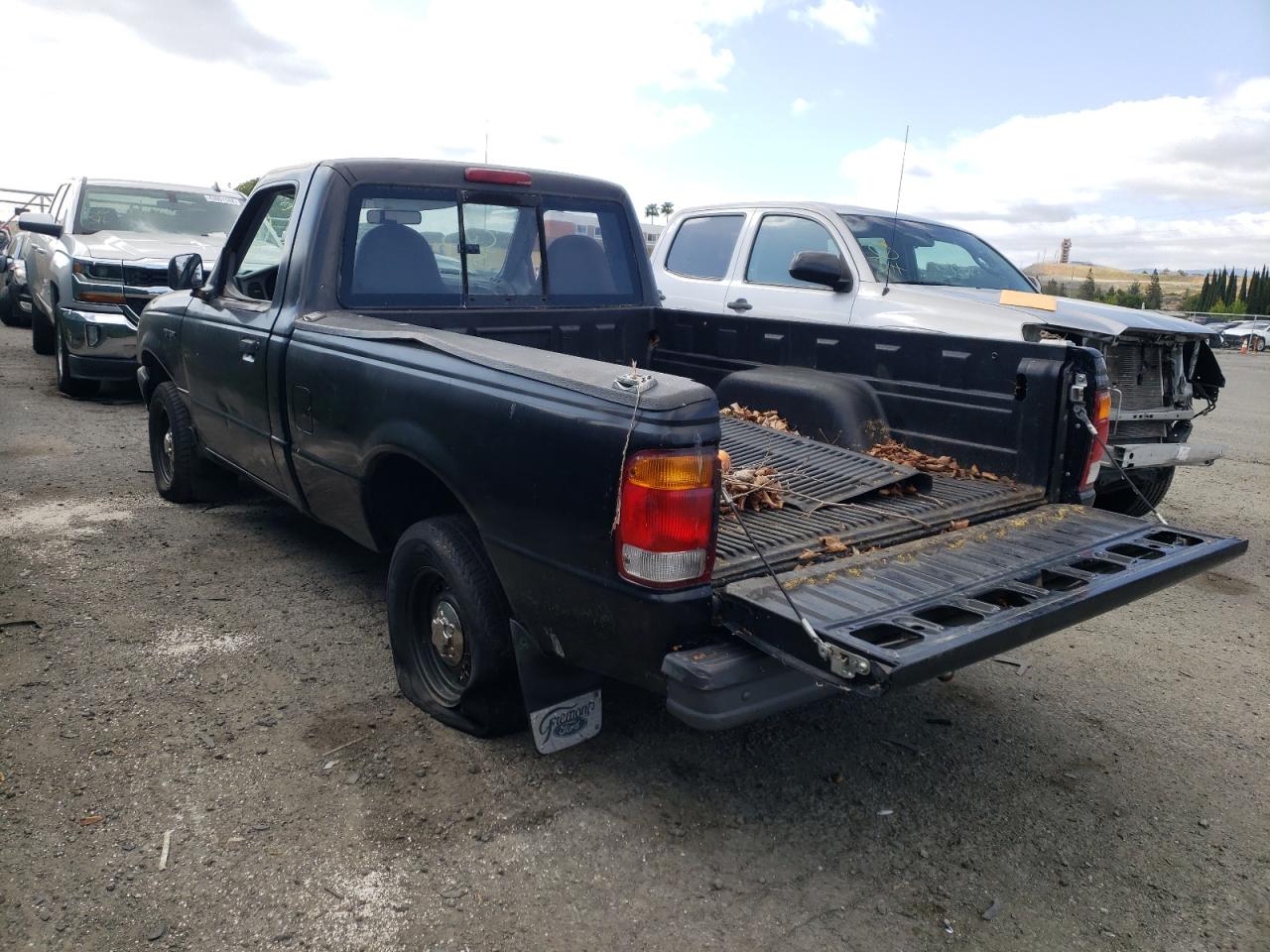 Photo 3 from auction – 1999 FORD RANGER with VIN 1FTYR10C6XUA52888
