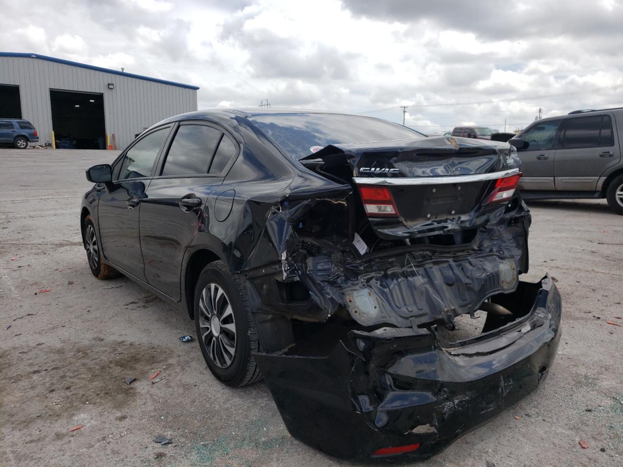 Photo 3 from auction – 2015 HONDA CIVIC LX with VIN 19XFB2F57FE044712