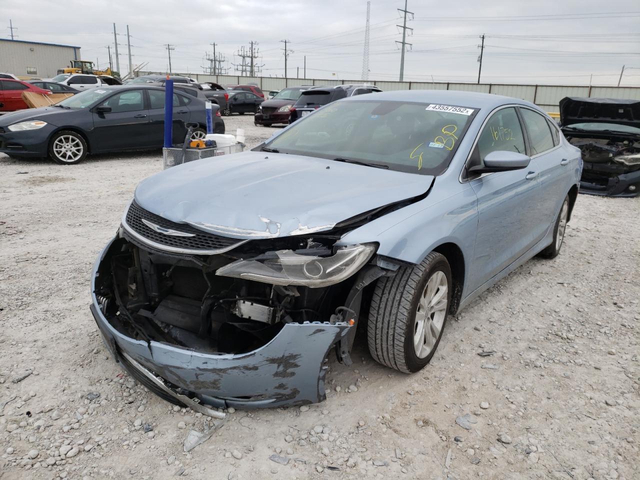 Photo 2 from auction – 2015 CHRYSLER 200 LIMITE with VIN 1C3CCCAB2FN635713