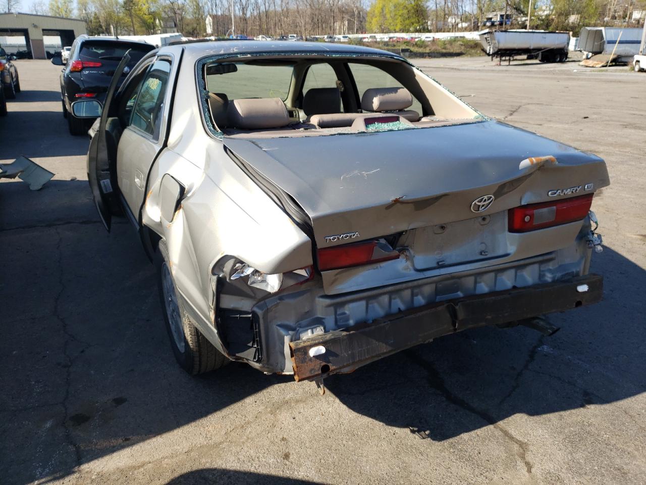 Photo 9 from auction – 1998 TOYOTA CAMRY LE with VIN JT2BF28K3W0092988