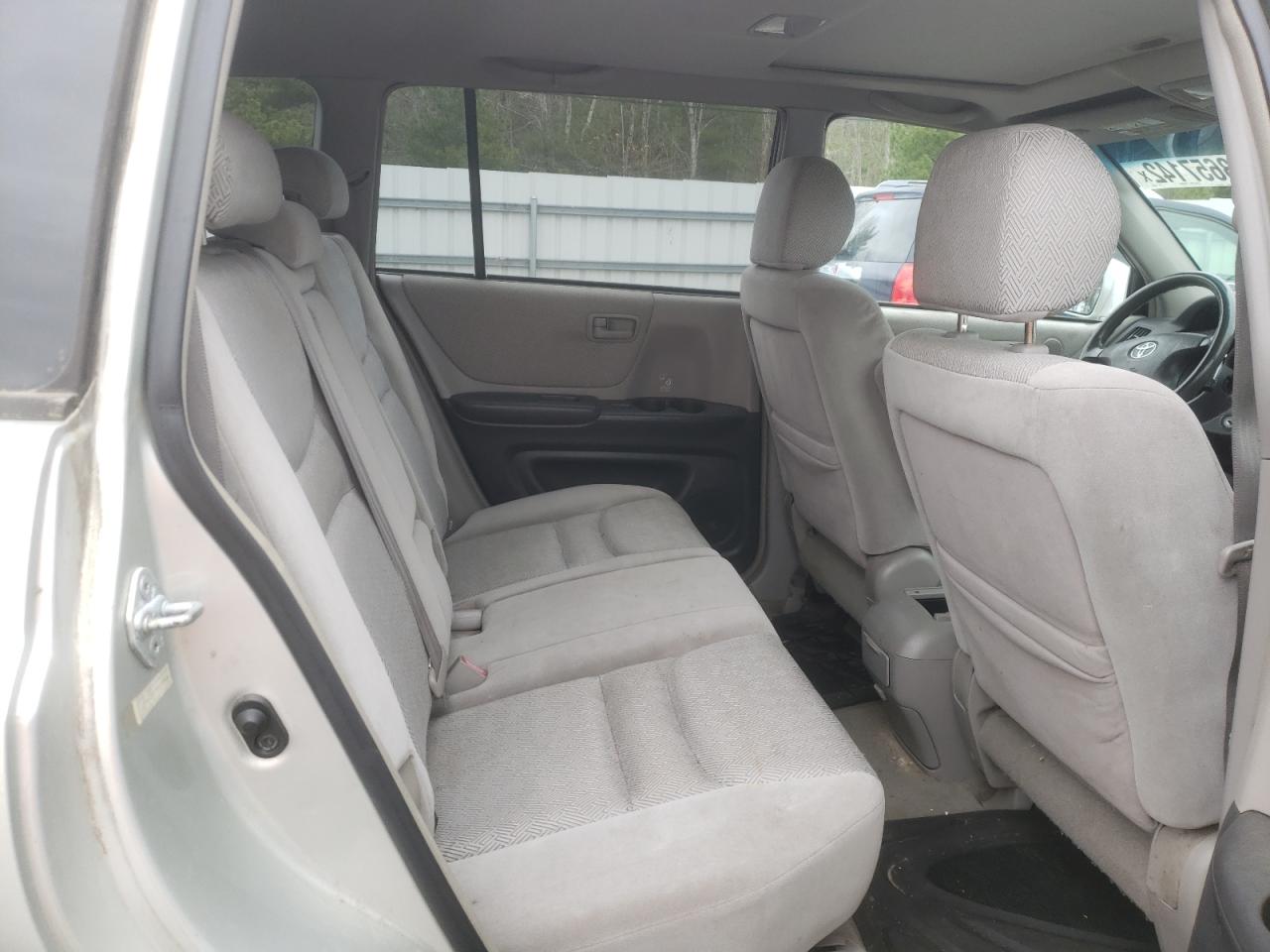 Photo 6 from auction – 2003 TOYOTA HIGHLANDER with VIN JTEHF21A730116848