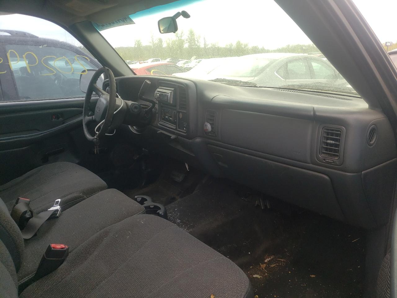 Photo 5 from auction – 2002 CHEVROLET SILVERADO with VIN 2GCEC19W121200645