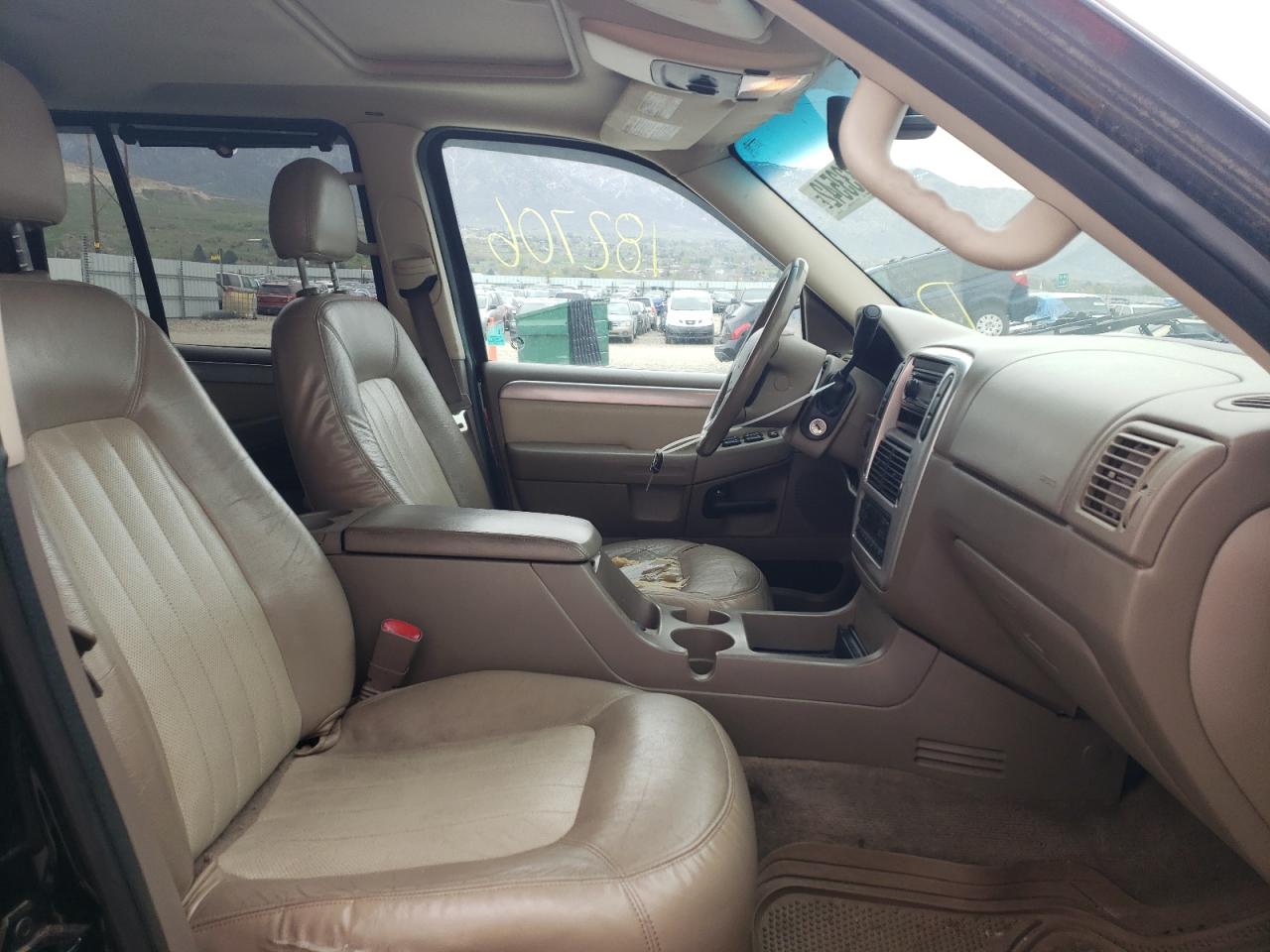Photo 5 from auction – 2004 MERCURY MOUNTAINEE with VIN 4M2DU66KX4ZJ47939