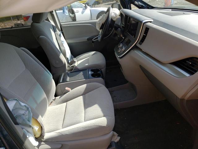 Photo 5 from auction – 2017 TOYOTA SIENNA LE with VIN 5TDKZ3DC1HS862656