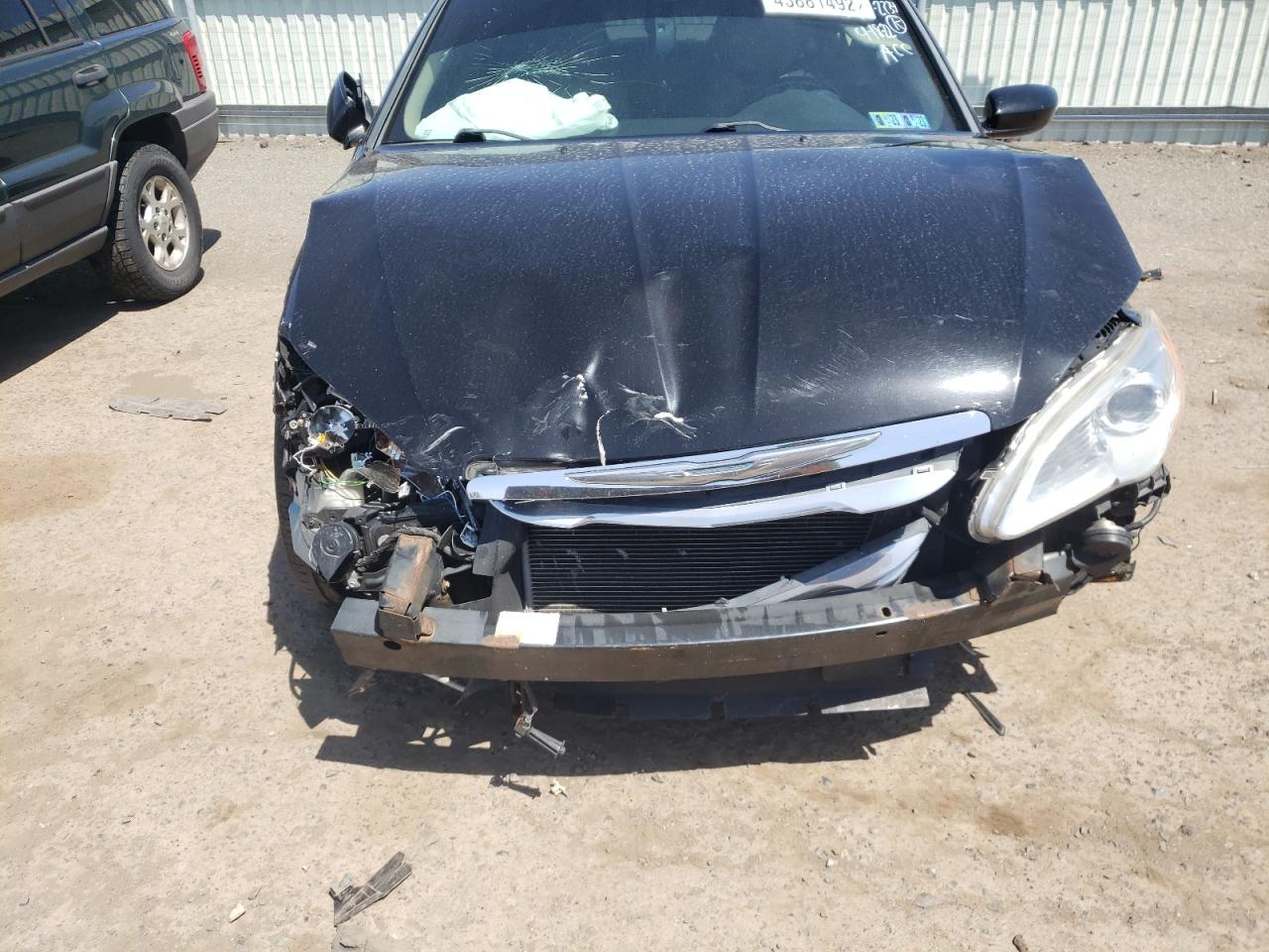 Photo 9 from auction – 2011 CHRYSLER 200 TOURIN with VIN 1C3BC1FB2BN614671