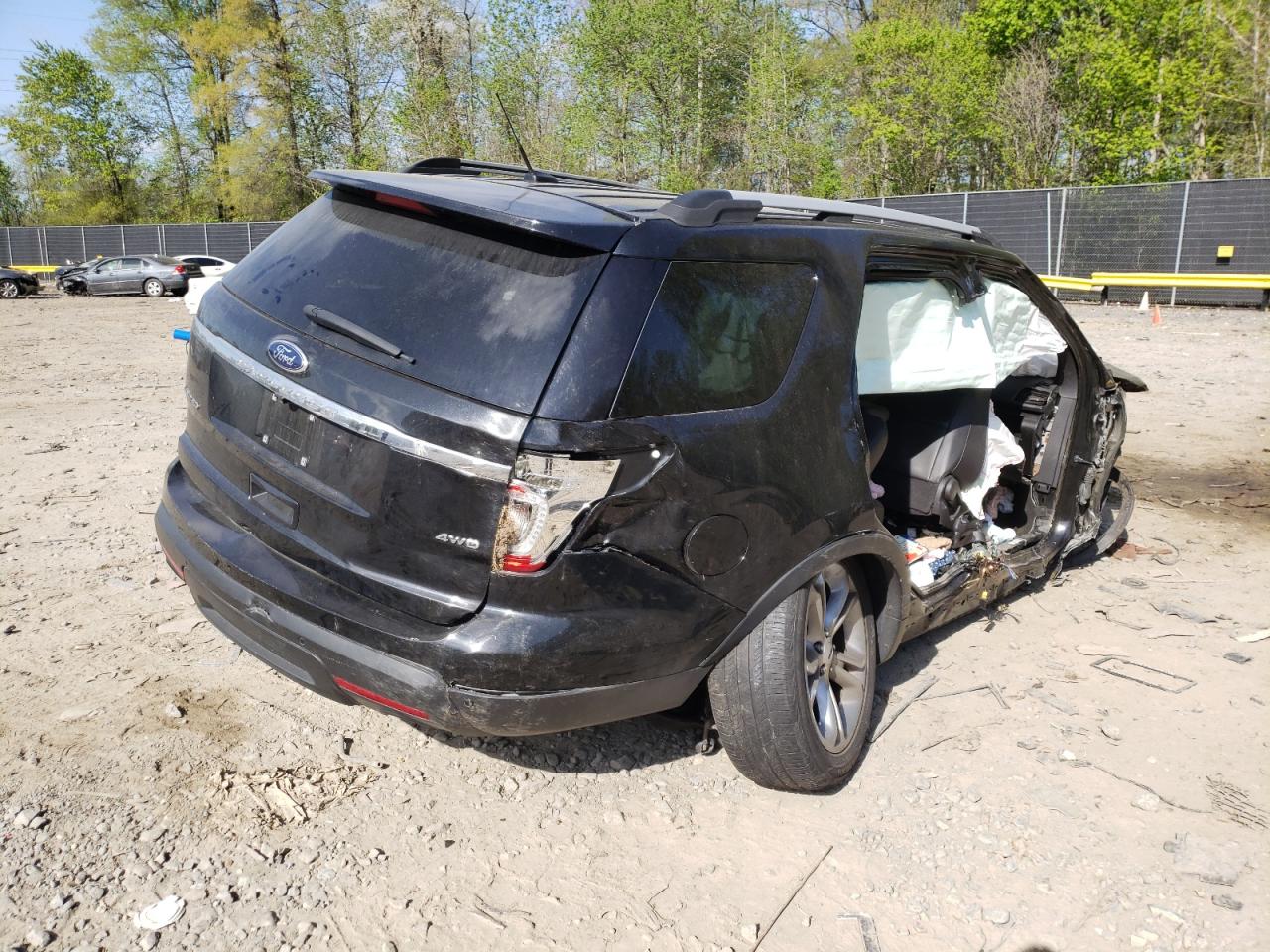 Photo 4 from auction – 2014 FORD EXPLORER L with VIN 1FM5K8F84EGA14148