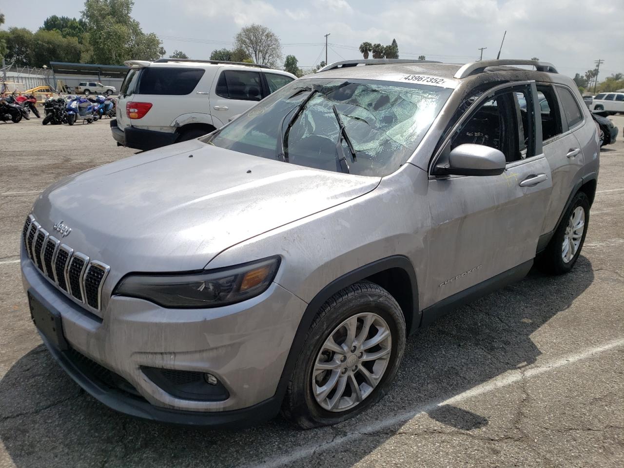Photo 2 from auction – 2019 JEEP CHEROKEE L with VIN 1C4PJLCB0KD266401