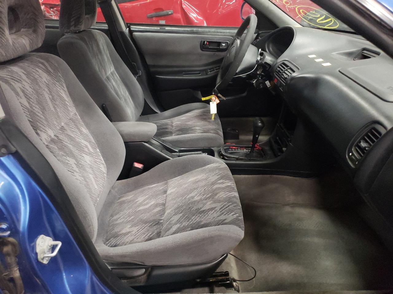 Photo 5 from auction – 2000 ACURA INTEGRA LS with VIN JH4DB7658YS001306