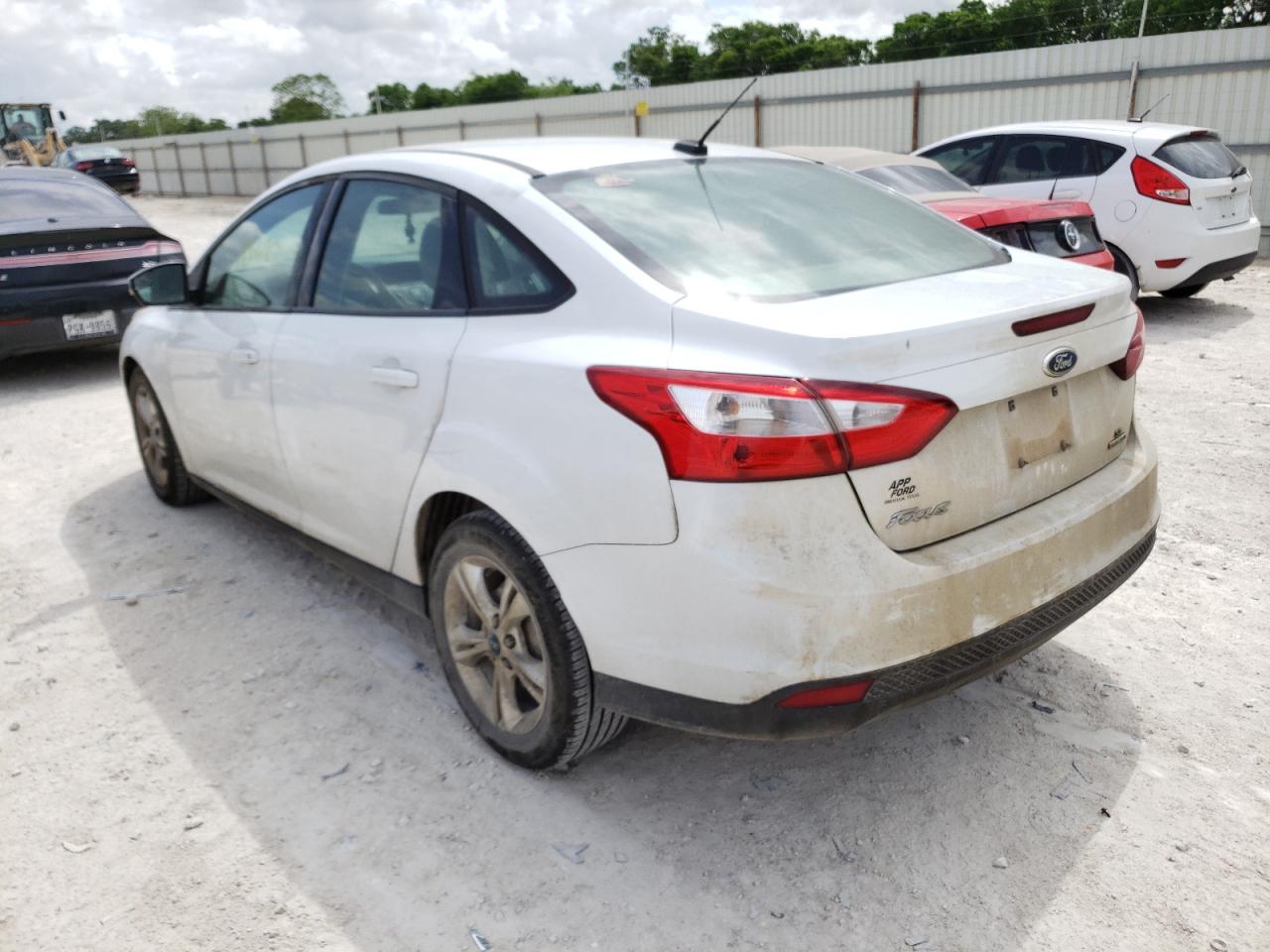 Photo 3 from auction – 2013 FORD FOCUS SE with VIN 1FADP3F20DL263140