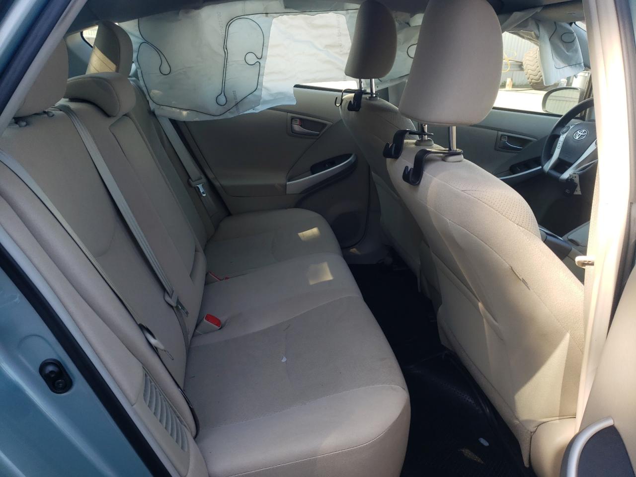 Photo 6 from auction – 2015 TOYOTA PRIUS with VIN JTDKN3DUXF2002988