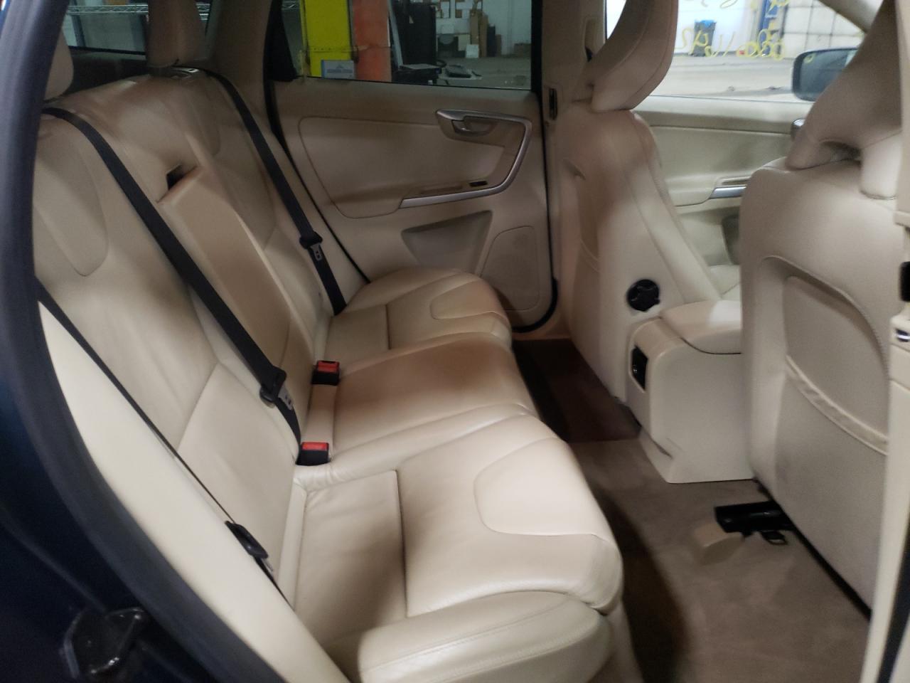 Photo 6 from auction – 2011 VOLVO XC60 3.2 with VIN YV4952DZ7B2200097