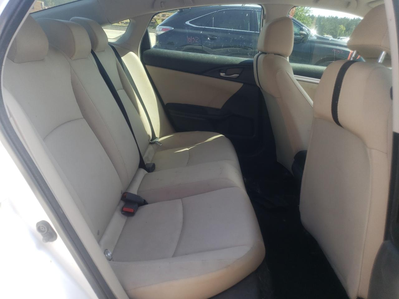Photo 18 from auction – 2016 HONDA CIVIC LX with VIN 19XFC2F52GE093184